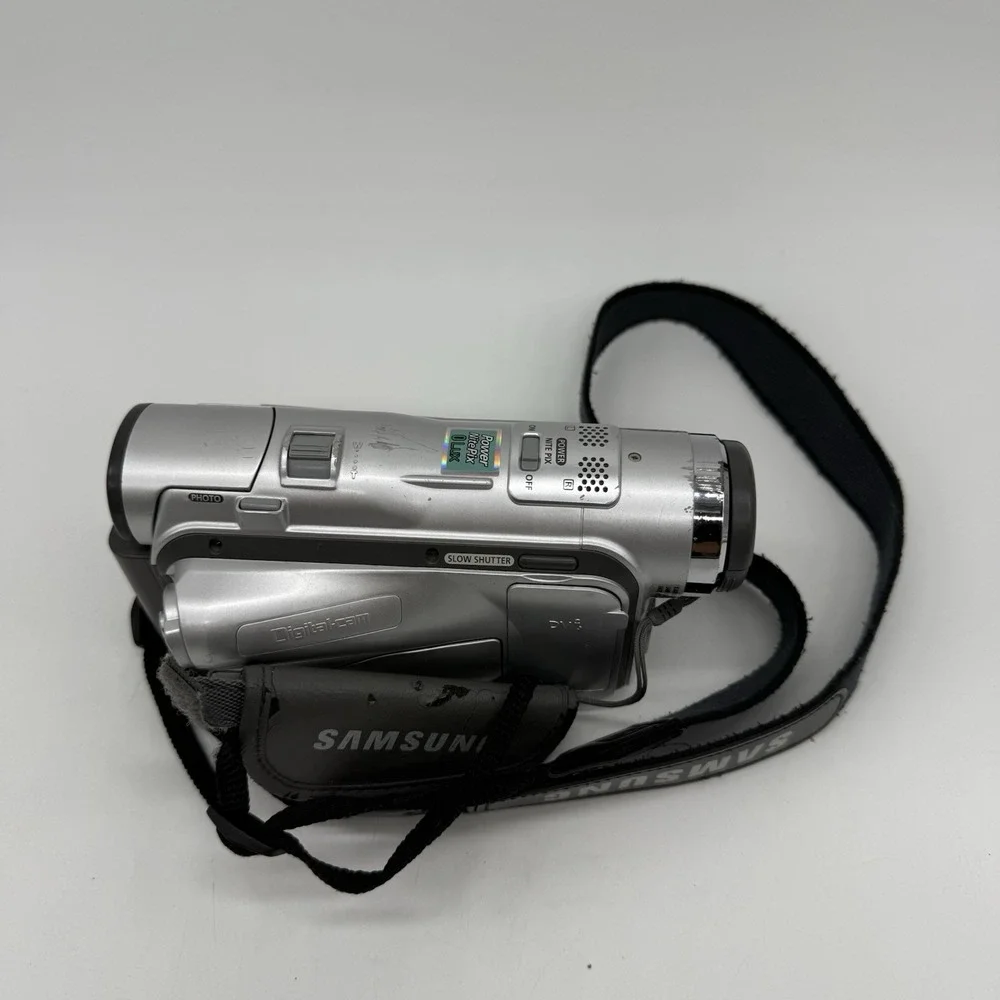 Samsung Mini-DV‎ Camcorder SCD107 20X Optical Zoom Video Recorder Untested Parts